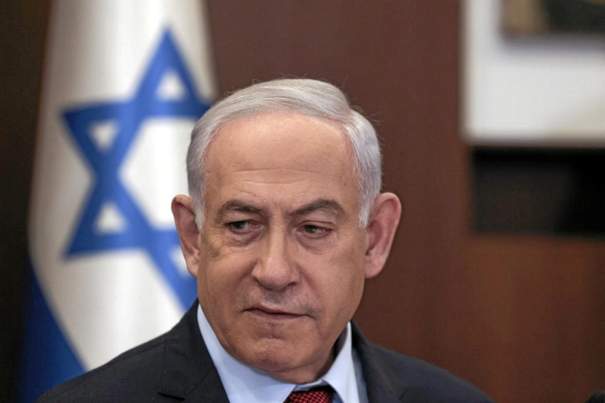 « Rien ne nous arrêtera » sur le chemin de « la victoire » dans la guerre contre le Hamas, ni la mort de soldats ni « les pressions internationales » en faveur d'un cessez-le-feu, a déclaré le Premier ministre israélien, Benyamin Netanyahou.  - Credit:RONEN ZVULUN / POOL / AFP