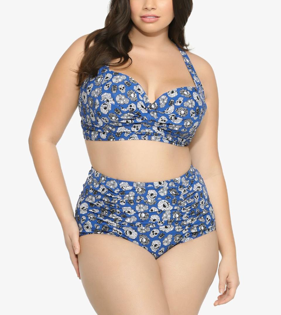 Plus Size Swimsuits embeds 1