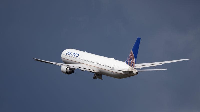 A Boeing 767-424 of United Airlines takes off from Berlin-Brandenburg “Willy Brandt” Airport (BER).
