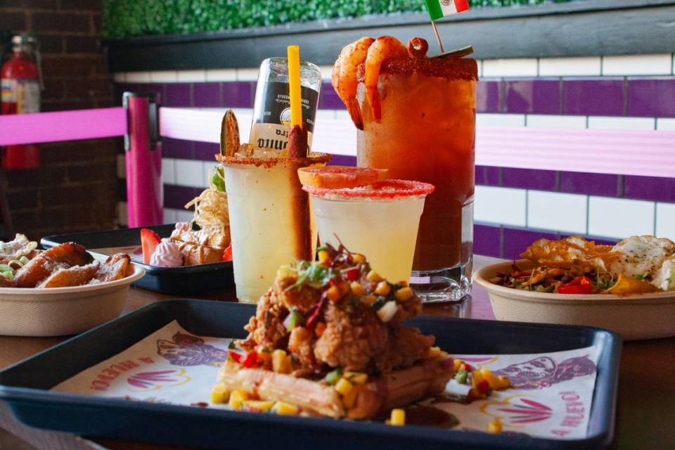 Que Fresa offers a weekend brunch menu with chicken and waffles, brunch tacos, a mimosa bar and more.