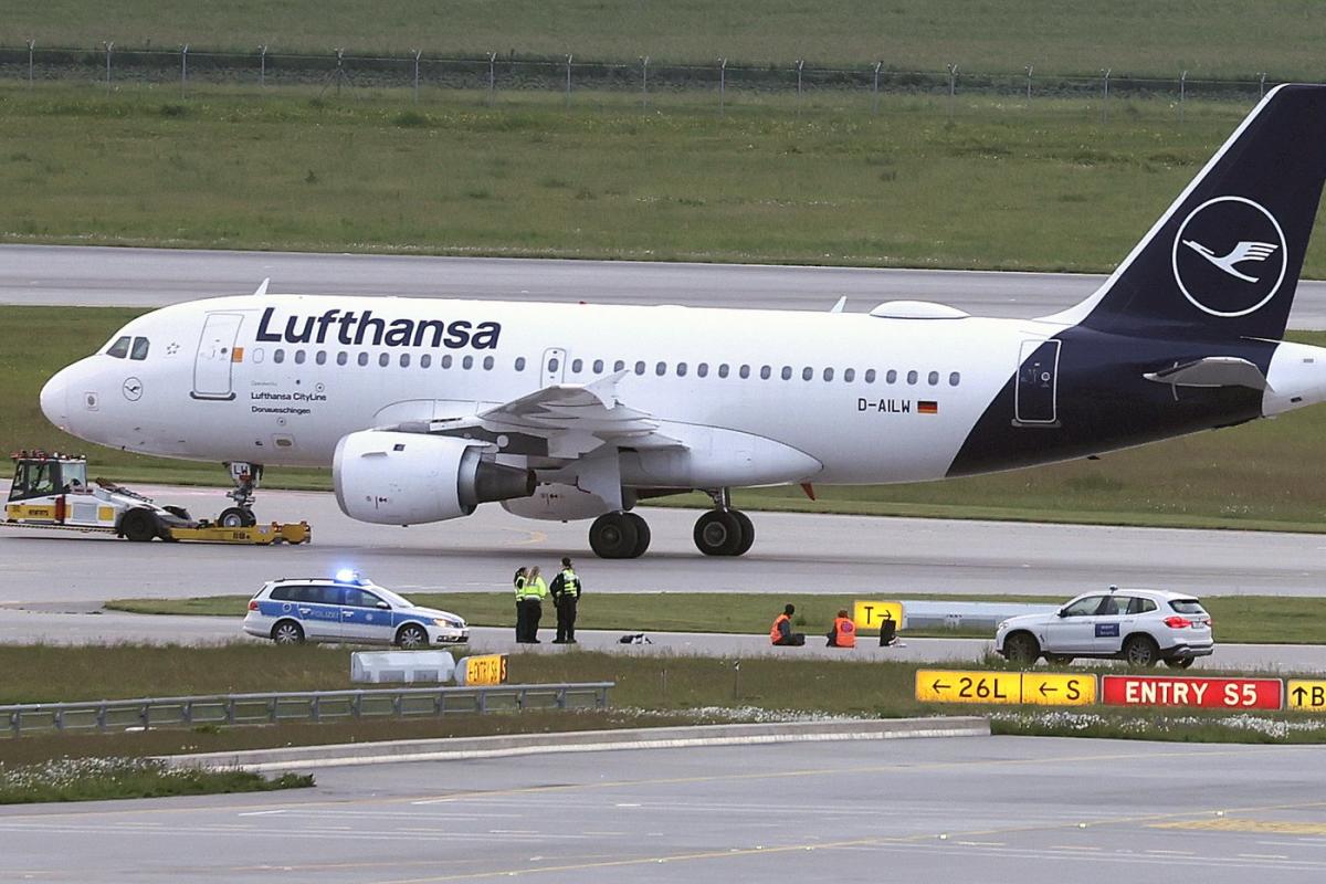 Germany imposes tougher penalties for people breaking airport barriers