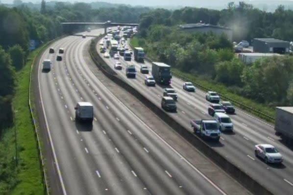 Slow moving traffic on the M25 (Traffic Cameras)