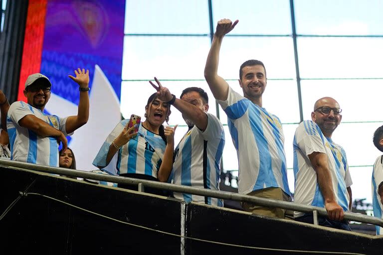 Los hinchas argentinos, en la previa del debut de la Copa América