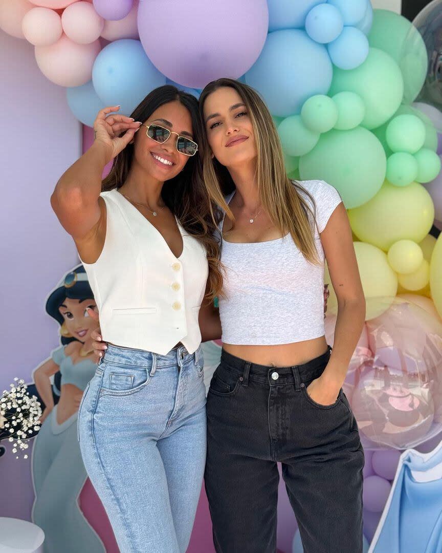 Anto Roccuzzo con su gran amiga, Elena Galera, una de las invitadas al íntimo cumpleaños (Foto: Instagram @elenagalera)