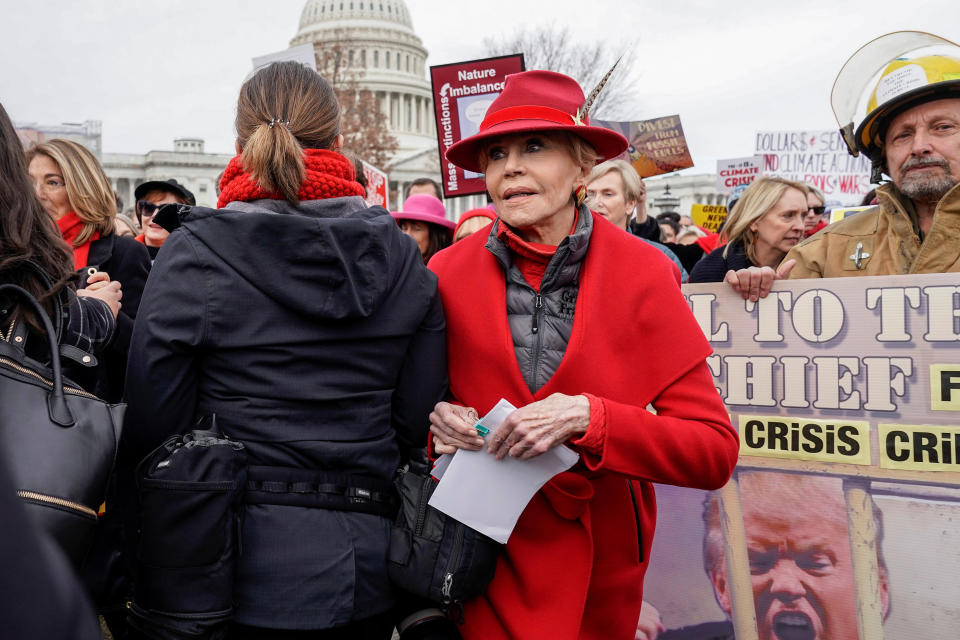Jane Fonda protests to call attention to climate change on Jan. 10, 2020 at the U.S. Capitol in Washington, D.C. (Photo: REUTERS/Joshua Roberts)