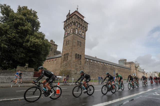 Team Sky&#39;s Geriant Thomas leads the peleton past Cardiff Castle during stage eight of the OVO Energy Tour of Britain from  Worcester to Cardiff. PRESS ASSOCIATION Photo. Picture date: Sunday September 10, 2017. See PA story CYCLING Tour of Britain. Photo credit should read: David Davies/PA Wire