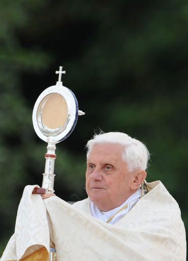 Cuando Joseph Ratzinger llegó a la cabeza de la Iglesia Católica el 19 de abril de 2005, ya había revelaciones sobre los escándalos de pedofilia en el seno de la Iglesia, que luego aumentaron, convirtiéndose en uno de los temas que más complicó a Ratzinger su pontificado. (Pool/AFP/Archivos | Alberto Pizzoli)