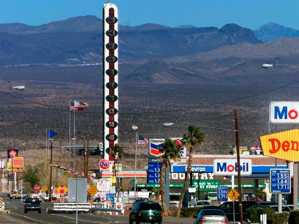 worlds tallest thermometer baker california