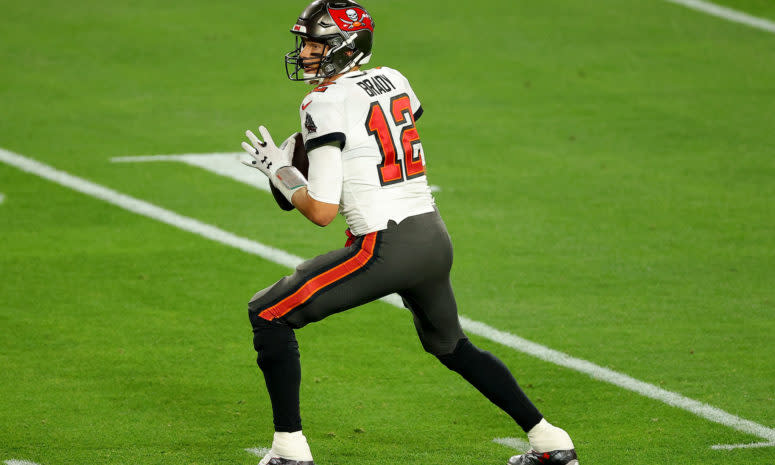 Tom Brady prepares to throw a pass for the Bucs in the Super Bowl.