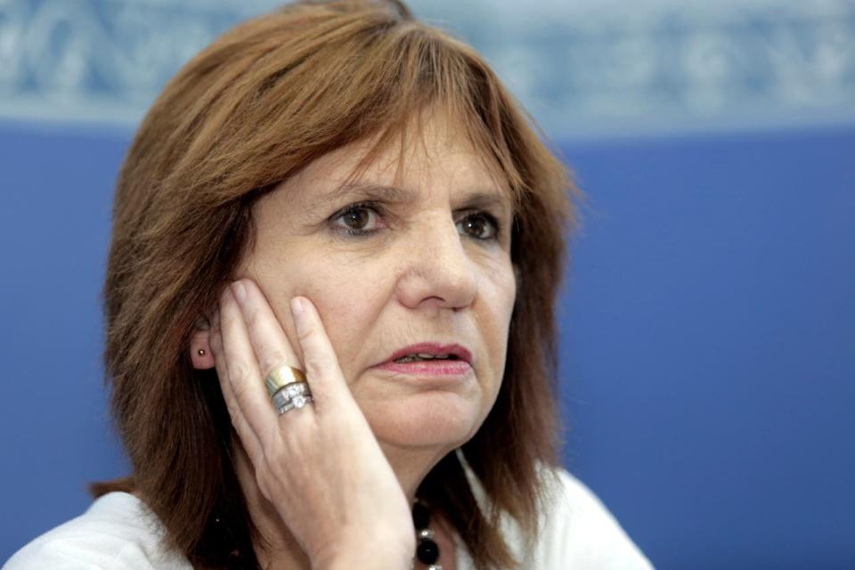 "Es una mentira tras otra. La deuda salarial la corregimos nosotros", afirmó Patricia Bullrich