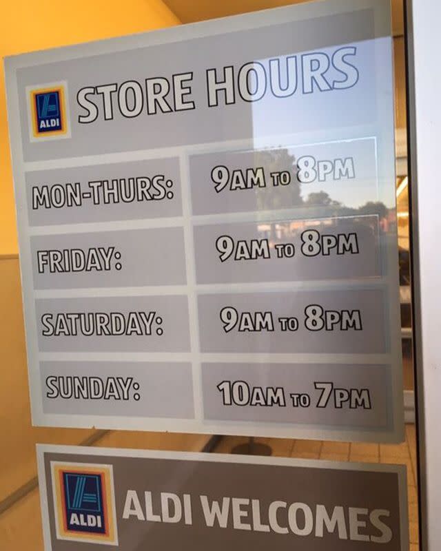 store hours of an Aldi store