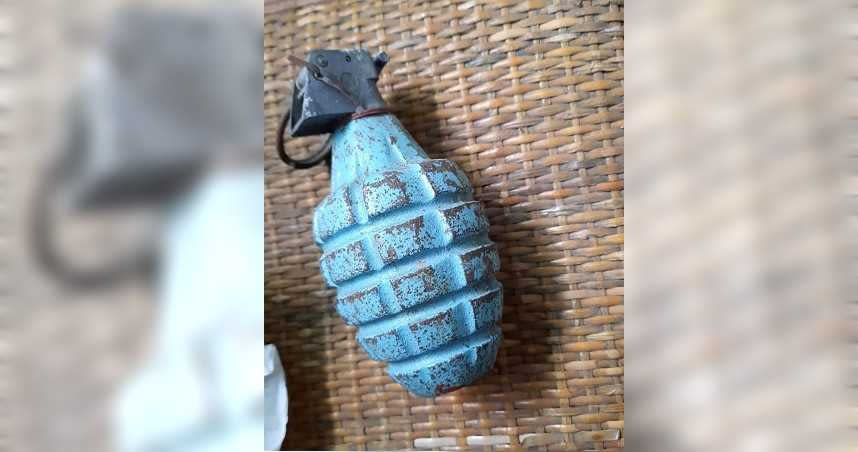 39歲盧姓男子13日下午3時許，在新北市永和區永平路住家內整理爺爺遺物，在住家陽台發現1枚有插銷、無保險握把的手榴彈。（圖／翻攝照片）