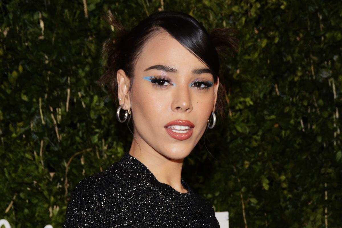 Danna Paola reacts to a possible penalty for changing the national anthem