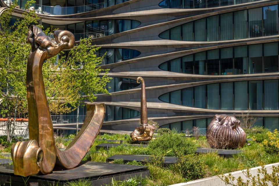 <strong>The Kasmin Sculpture Garden (New York City)</strong>