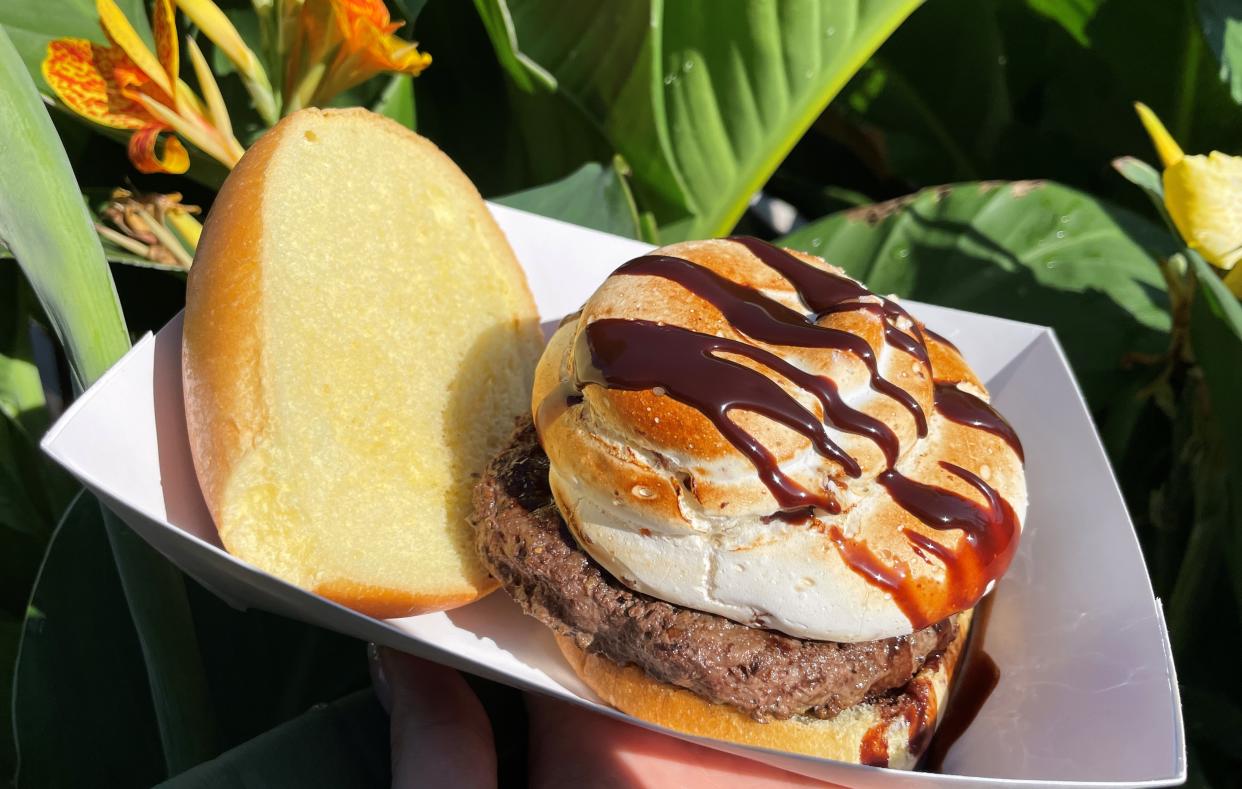 There's a new burger at Pennsylvania's Hersheypark, and it's bringing park goers s'more delicious food options. (Photo: Hershey Park)