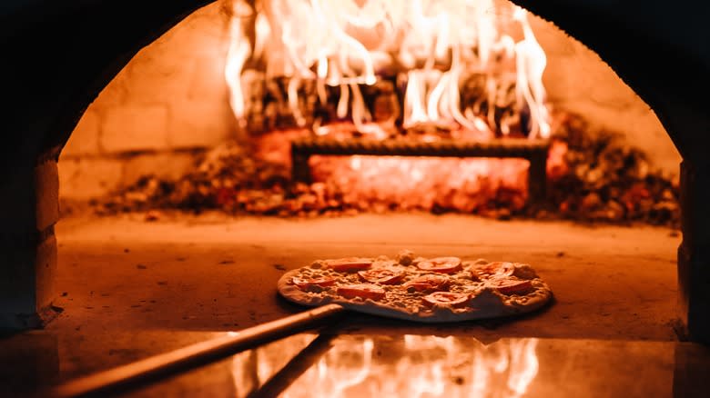 Baking thin-crust pizza in oven