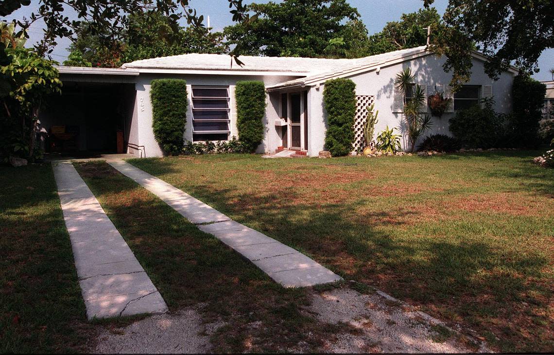 The exterior of a Mackle home in 1999.