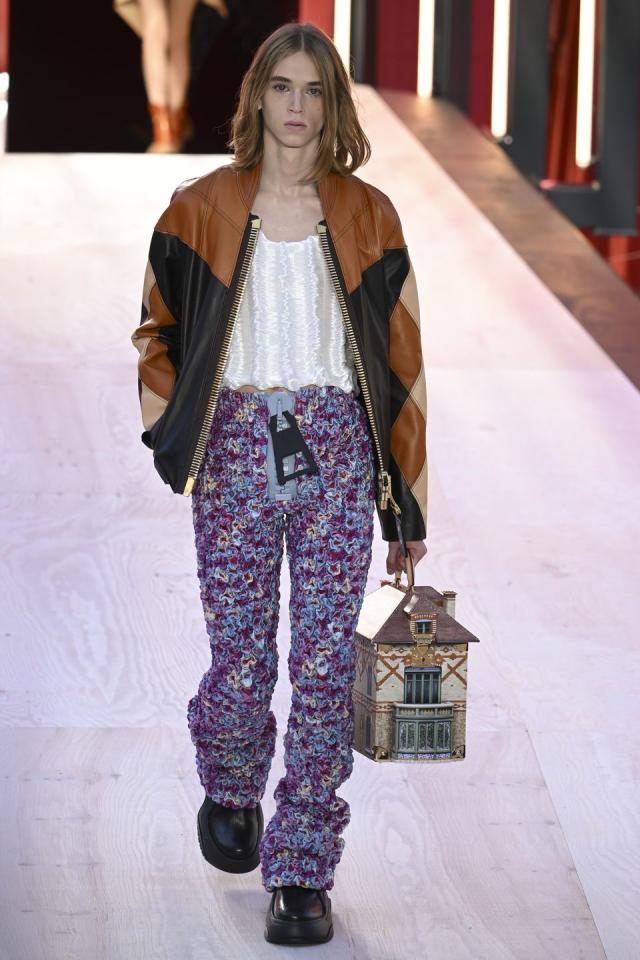 Fashion Week de Paris : le streetwear chic de Louis Vuitton - Elle
