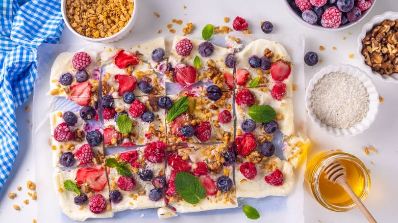 White chocolate bark with fruit