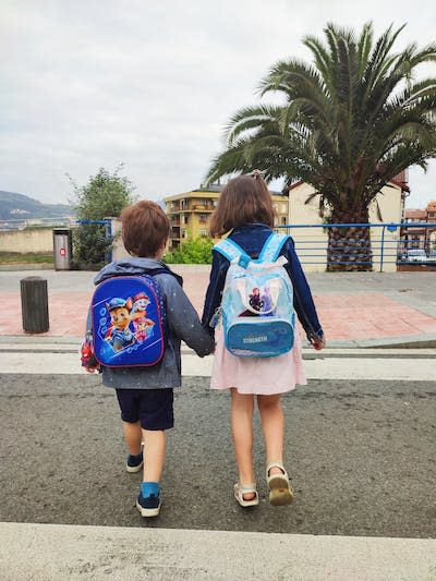 Niños de camino a la escuela. Idoia Legorburu, Author provided