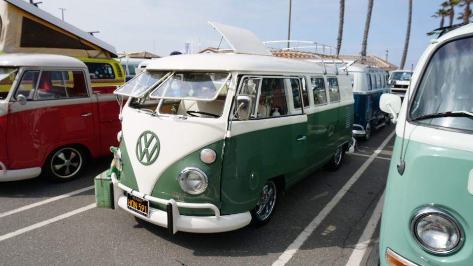 ancient volkswagen vans