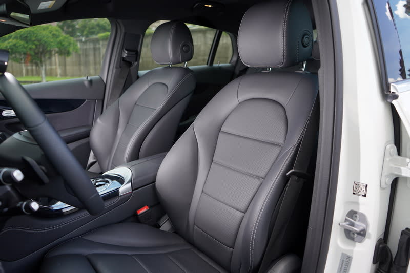 雖然GLC 200 Coupe定位在入門級距，不過車艙氛圍仍具備高級車應有質感