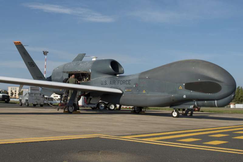 美國「全球之鷹」（RQ-4, Global Hawk）無人偵查機。（AP）