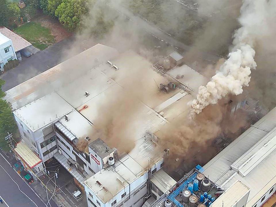 聯華食品彰化廠於2023年4月25日發生大火，釀9死14傷嚴重傷亡。（本報資料照片）