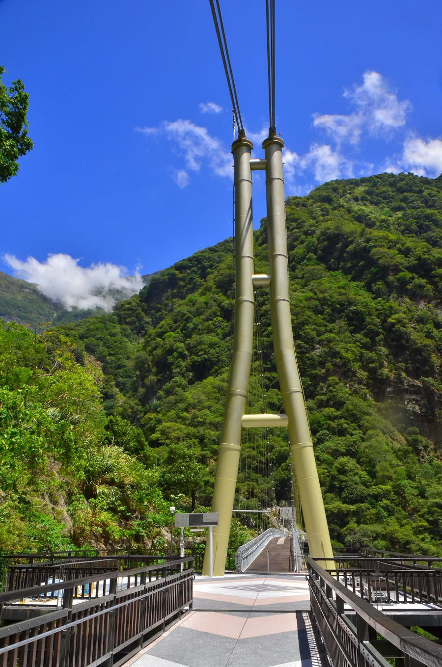 山月吊橋全景(圖片來源：太魯閣國家公園)