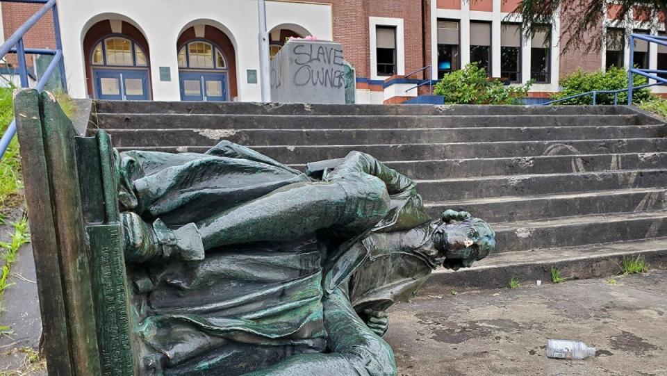 A statue of Thomas Jefferson brought down by protesters in Portland, Ore. (Credit: Kate Kaye)