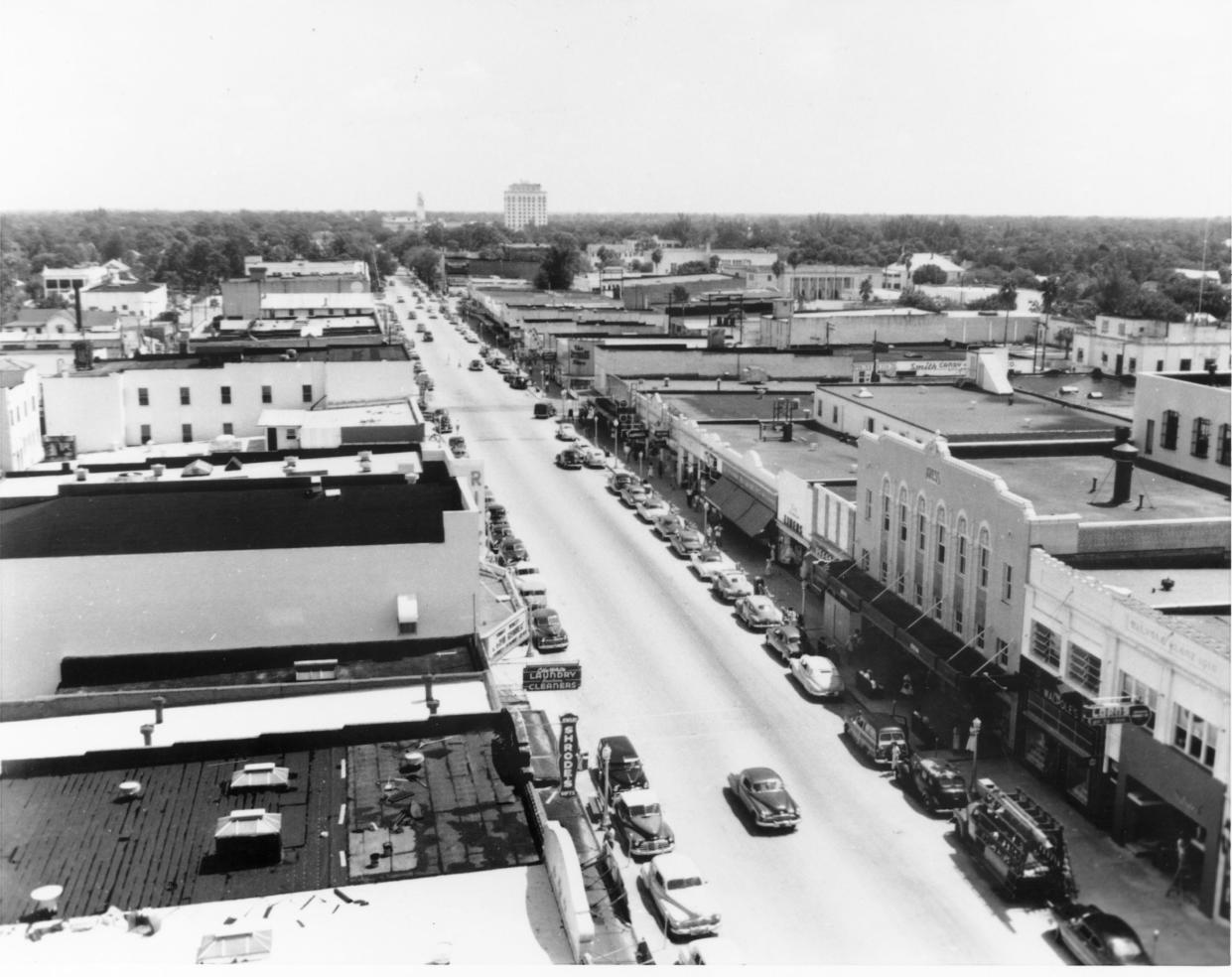 The facade of the Kress Building is prominent on the right side of this circa 1950 aerial image of downtown Sarasota. Two doors to the left is McCrory’s, another five and dime.