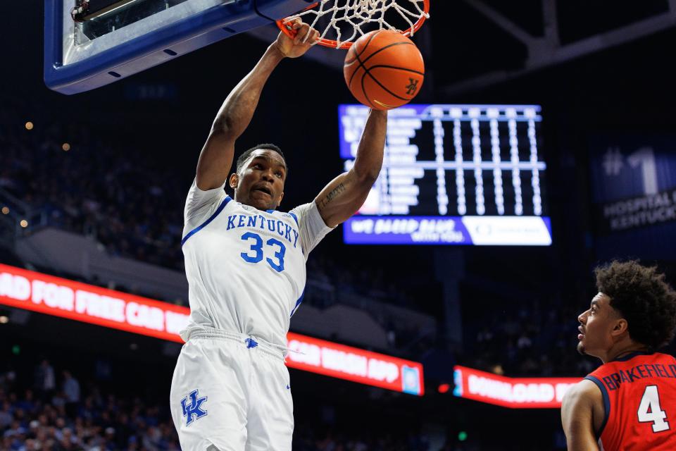 Former Kentucky 7-footer Ugonna Onyenso (33) announced Tuesday that he has committed to play next season at Kansas State.  Onyenso will be a junior for the Wildcats.