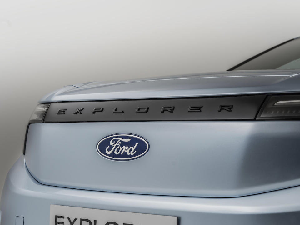 2023_FORD_TheNewAll-ElectricFordExplorer_Studio_7.jpg