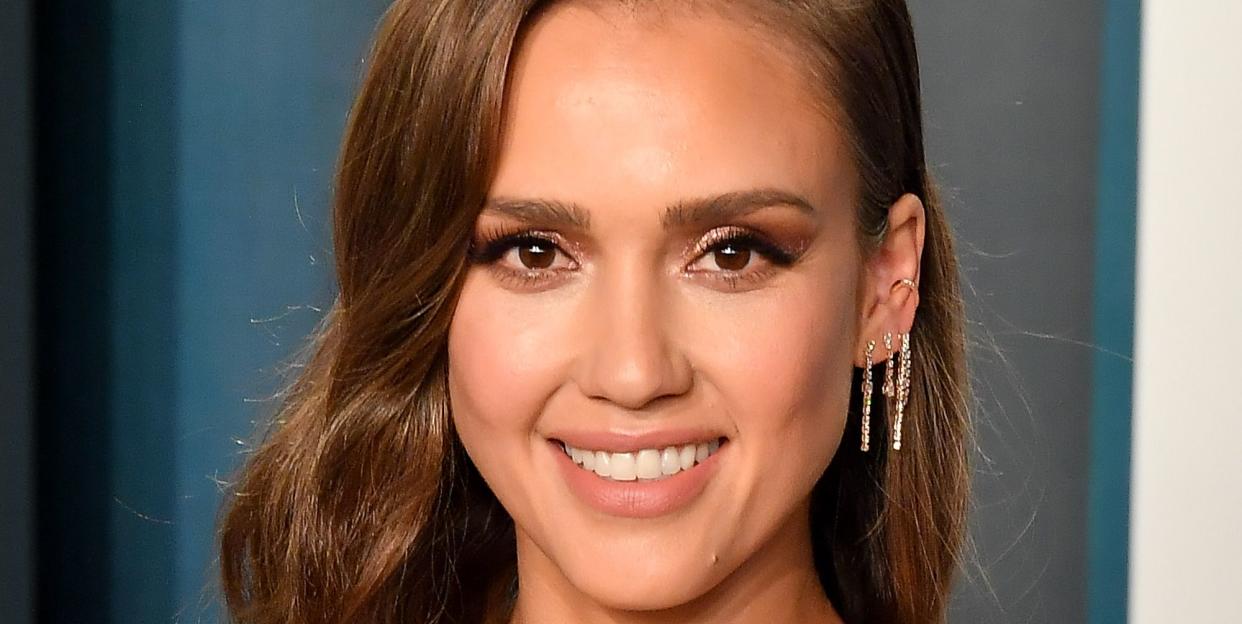 jessica alba makeup free