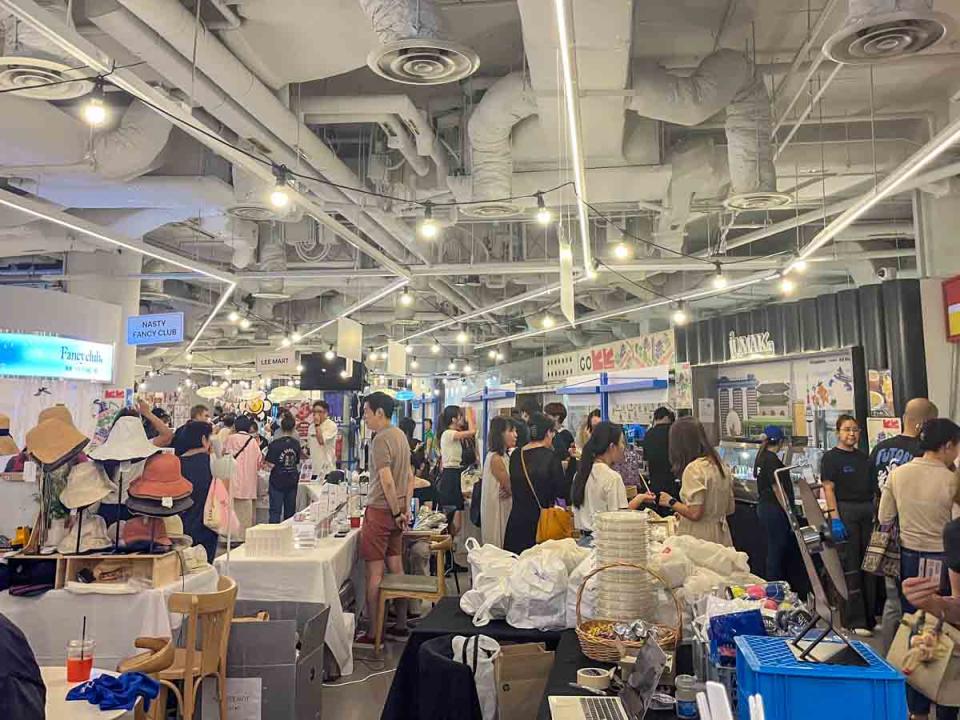 Seoulful Spring Market - Crowd