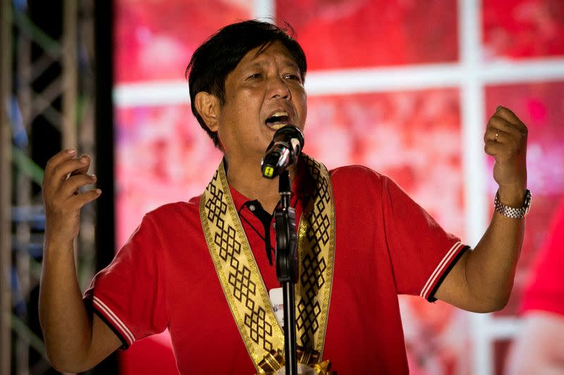 FILE PHOTO: Ferdinand Marcos Jr., son of late dictator Ferdinand Marcos, campaigns for presidency