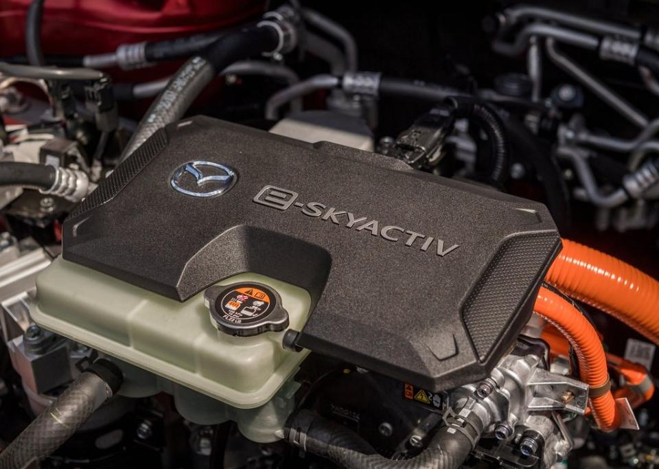 相較於增程型電動車，想必會有不少Mazda車迷更期待的是未來能出現真正以轉子引擎作為動力來源的車款現身。圖片取自：NetCarShow