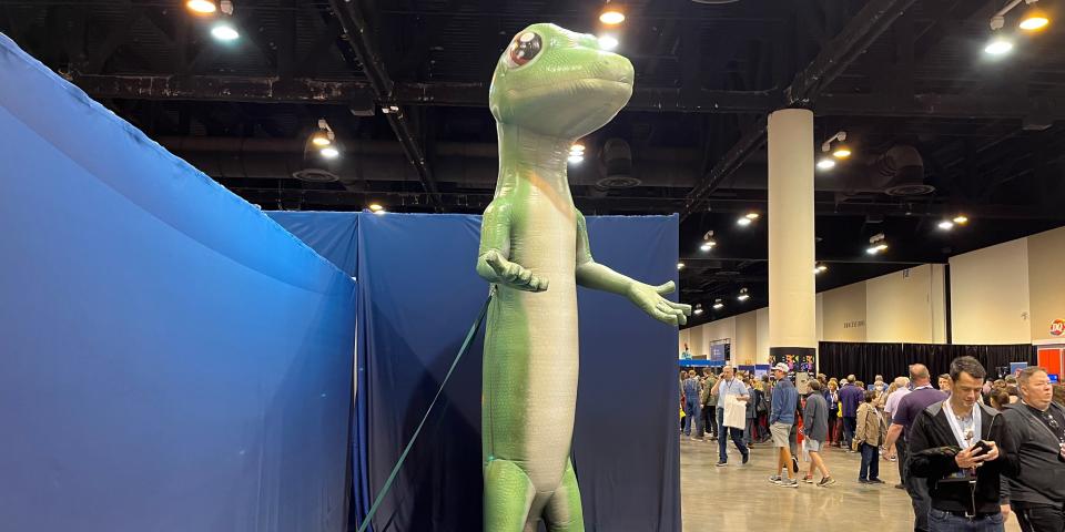 Geico statue