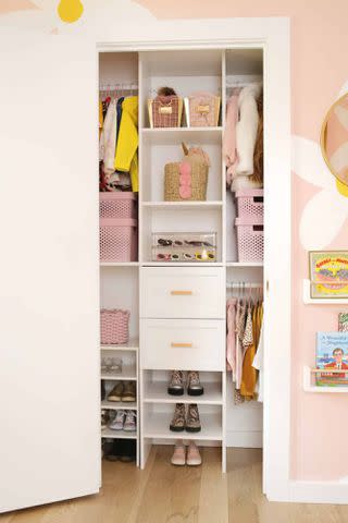 <p><a href="https://abeautifulmess.com/how-to-customize-a-store-bought-closet-system/" data-component="link" data-source="inlineLink" data-type="externalLink" data-ordinal="1">A Beautiful Mess</a></p>