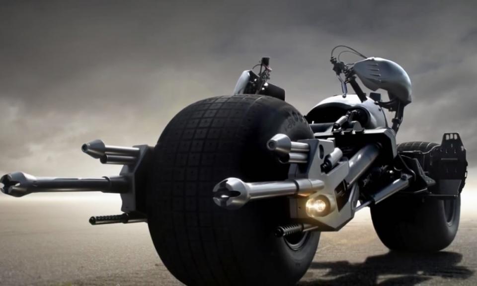 【電影重機】無與倫比的趴車曲線 電影女角專屬的科幻摩托車
