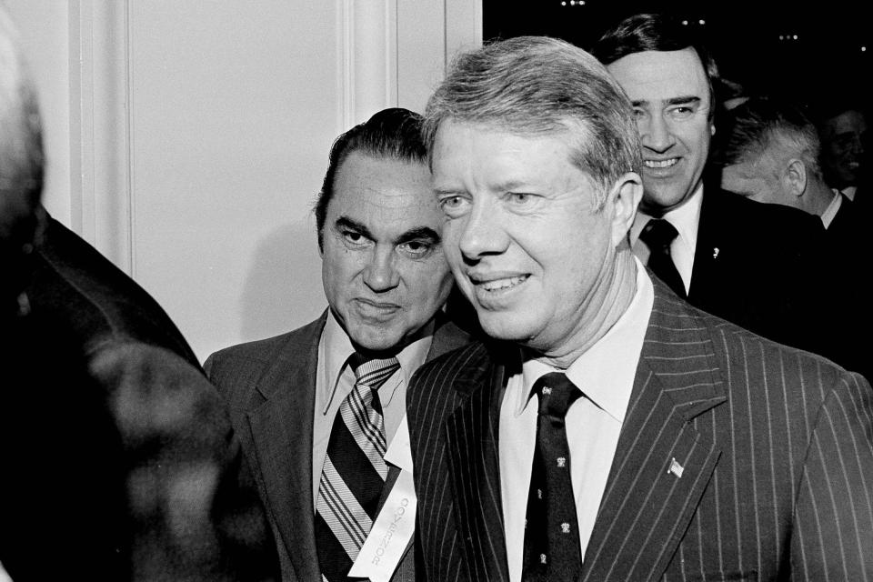 Alabama Gov. George Wallace, left, and his Georgia counterpart, Jimmy Carter, at the National Governors’ Conference in Washington in 1971. (Photo: Bob Daugherty/AP)