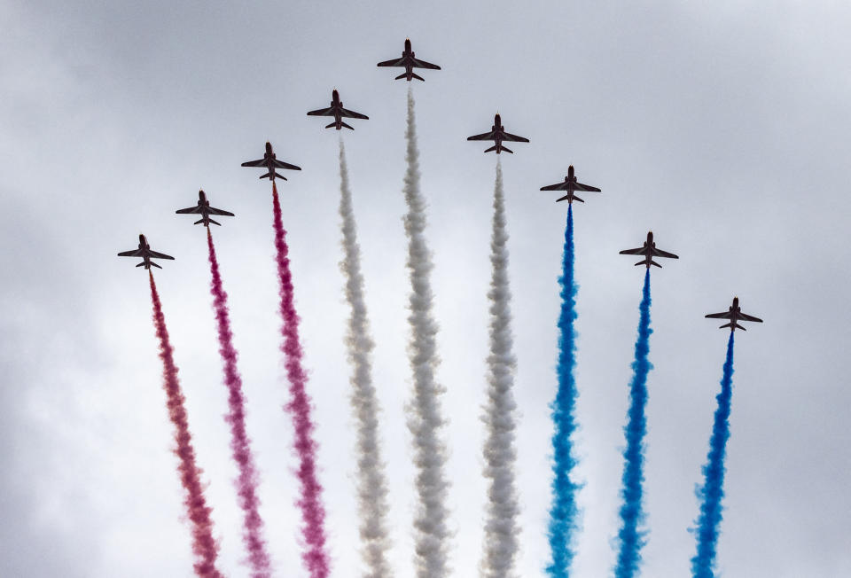 El desfile aéreo fue acortado por el mal tiempo. Foto: AFP