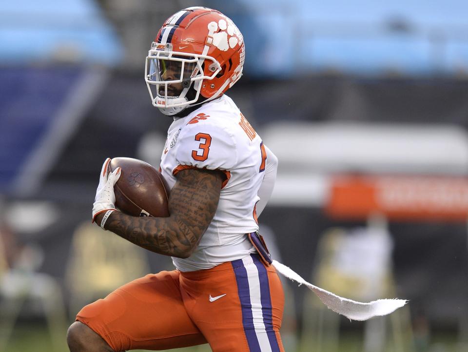 Clemson WR Amari Rodgers races toward the end zone against Notre Dame in the ACC championship game. (Jeff Siner/The News & Observer via AP)