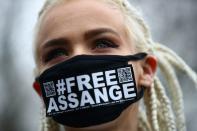 Hearing to decide whether Assange should be extradited to U.S. in London