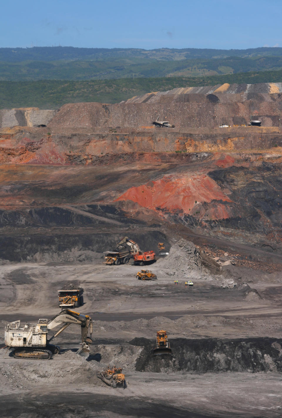 <p>South Africa's economy is heavily dependent on coal as it accounts for accounts for 70 percent of primary energy consumption, 93 percent of electricity generation and 30% of petroleum liquid fuels.</p><p><b>South Africa: 30156MT 3.5% of total world reserves</b></p><p>(Photo: Jorge Lascar/Flickr)</p>