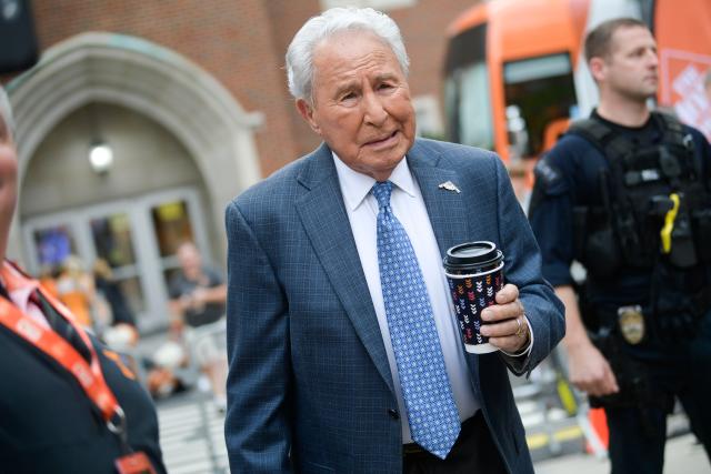 Here's who Lee Corso, other ESPN 'College GameDay' hosts picked to win Week  2 college football games