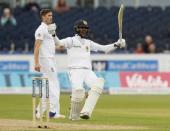 Britain Cricket - England v Sri Lanka - Second Test - Emirates Durham ICG - 30/5/16 Sri Lanka's Dinesh Chandimal celebrates his century Action Images via Reuters / Jason Cairnduff Livepic