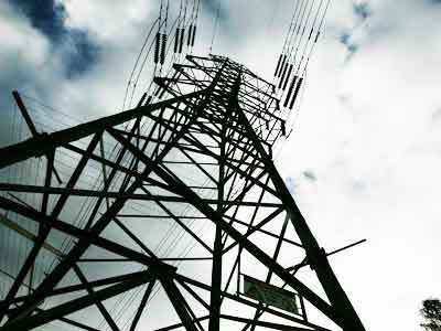 <p>Price cut proposed for some power customers</p>