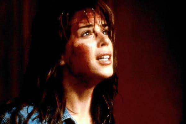 Neve Campbell hatte mit „Scream“ ihren großen Durchbruch und blieb der Rolle als Sidney Prescott in allen drei Fortsetzungen treu. Der ganz große Erfolg blieb ihr allerdings verwehrt. Einen Achtungserfolg erreichte sie als Julia Black im Drama "Studio 54". (Bild: ddp images)