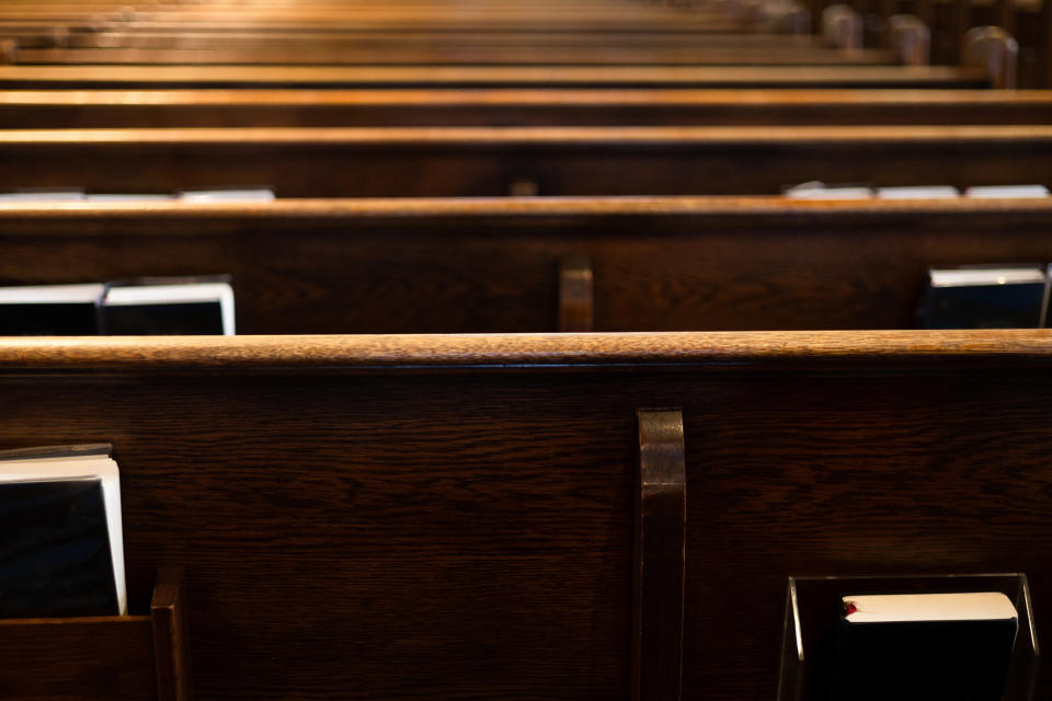 empty church pews